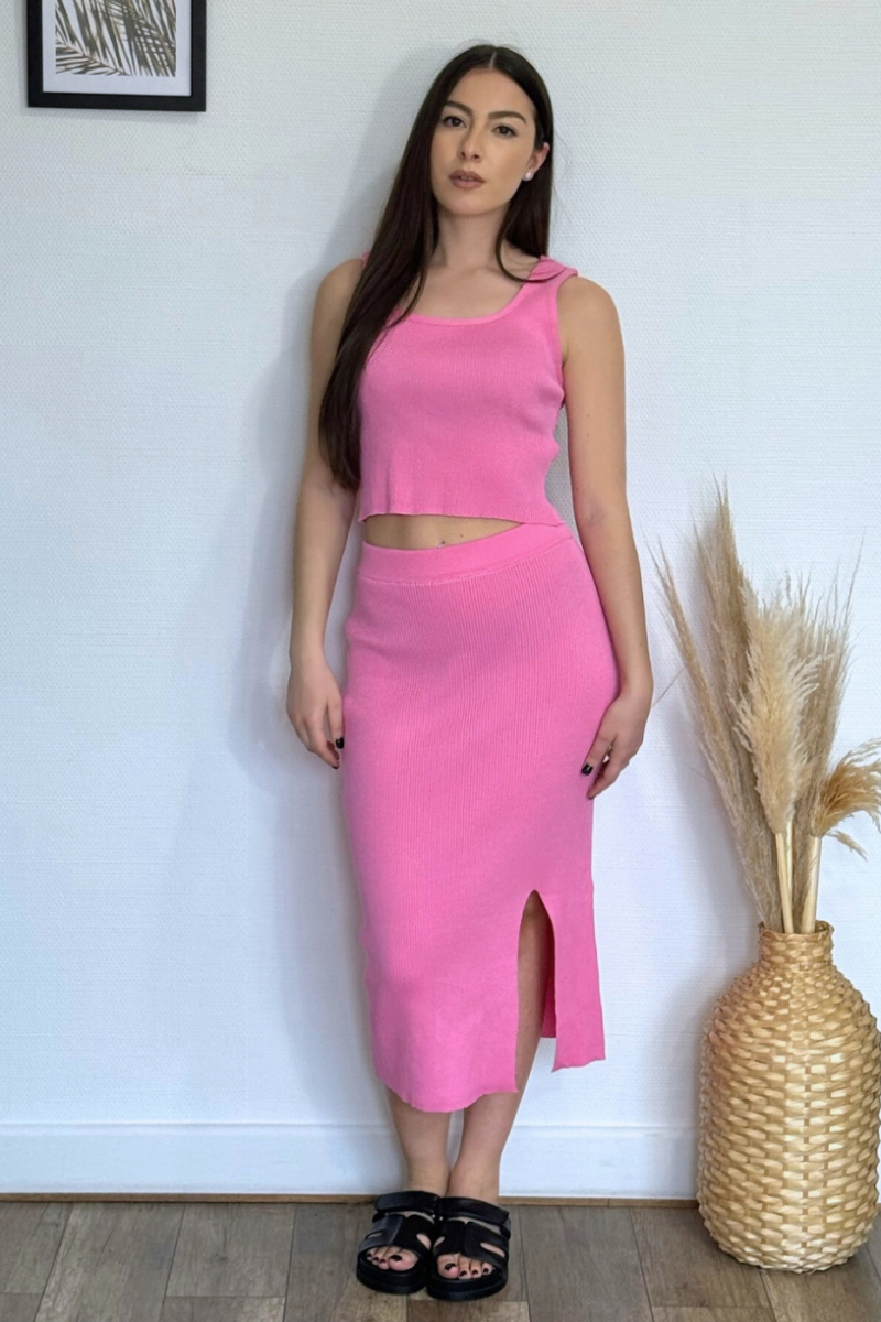 Ensemble moulant côtelé crop top et jupe longue fente rose - vue entière