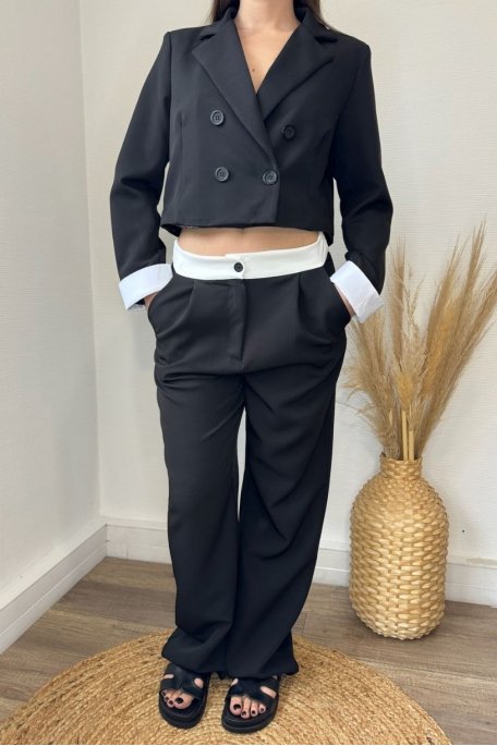 Ensemble veste blazer et pantalon tailleur a details contrastants Cinelle Paris mode femme tendance