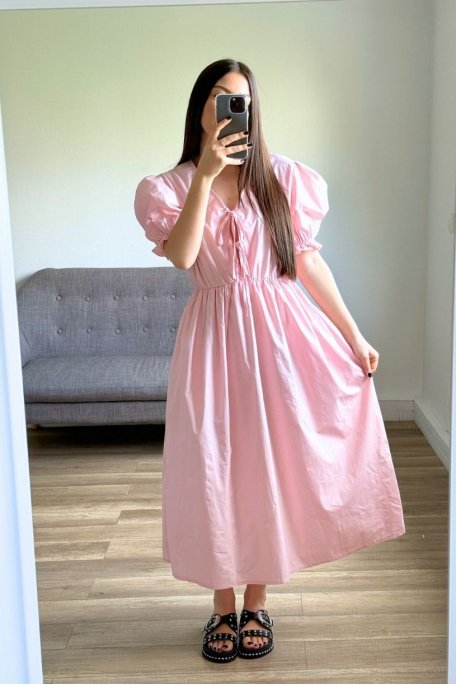Plain long dress with pink bows and short sleeves