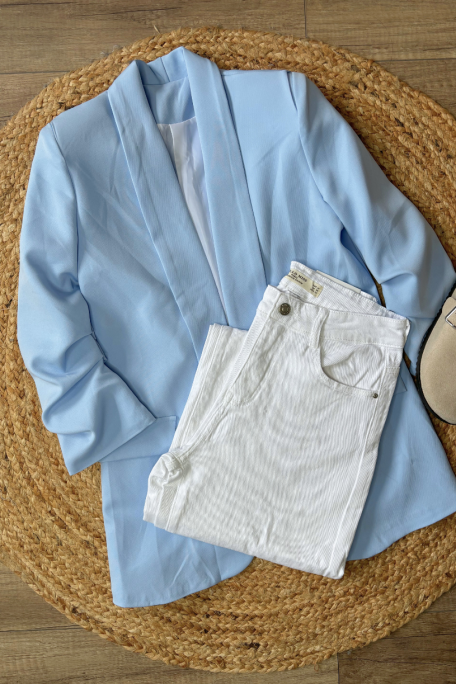 copy of White blazer jacket, rolled-up sleeves