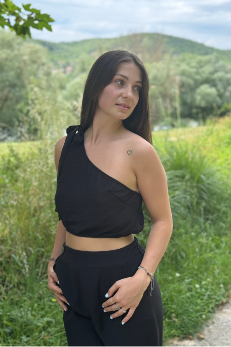 Ensemble haut asymétrique et pantalon en lin noir