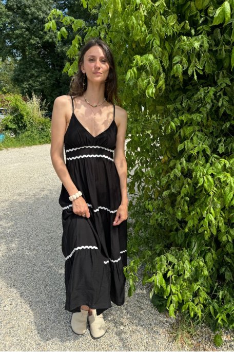 Robe longue avec broderies noir