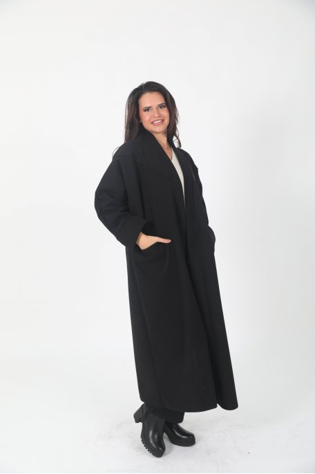 Long oversized coat with classic black collar