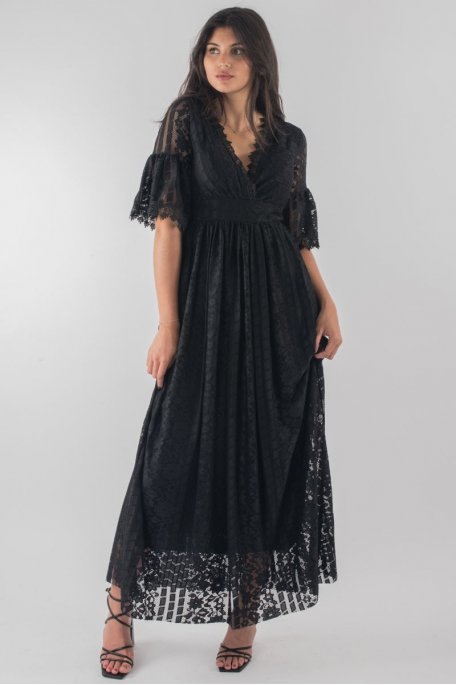 robe noire manche dentelle