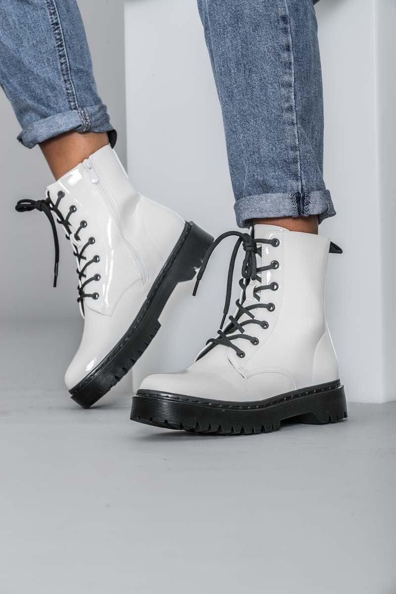 bottines plates blanches