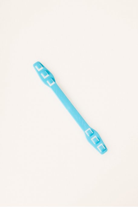 Befestigung für blaue Maske