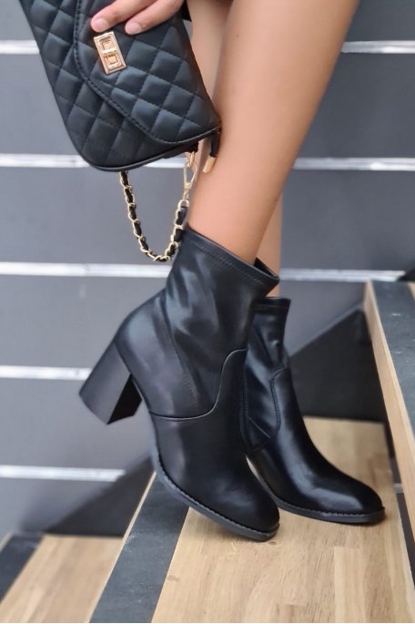 Black imitation heels boots